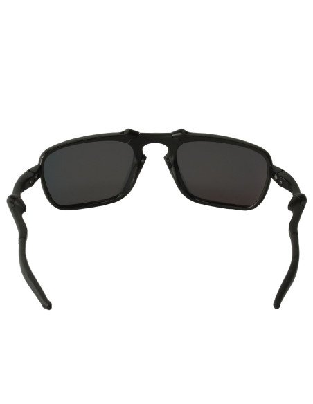 Oakley OO6020 03 Badman Ruby Iridium Polarized Dark Carbon